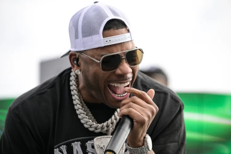 Nelly and Niko play Youngstown